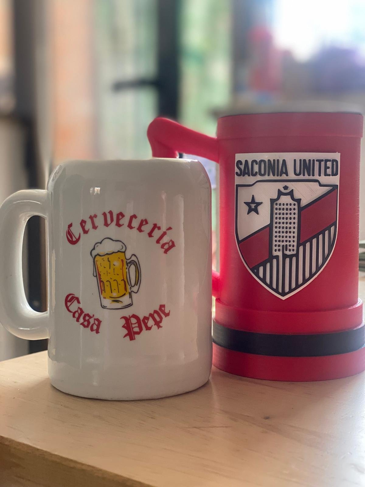 Levantando otra copa